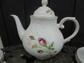 Thee/Koffieservies Schumann Arzberg met wilde roze/rode roos