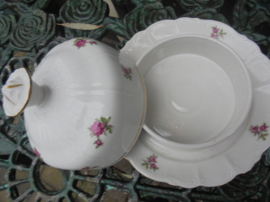 Botervloot MZ Czechoslovakia met roze roosjes
