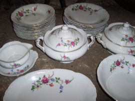 Dinerbord Wawel met grote bloemtak/rode roos
