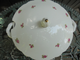 Soepterrine Seltmann Weiden NORA met grotere roze/rode roosjes