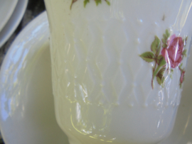 Koffiekop en schotel Winterling Roslau met roze/rode roosjes ZONDER gouden randje