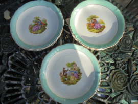 6 Gebaksbordjes Ceranord St. Armand lichtblauwe rand en Fragonard afbeelding