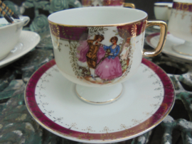 Kop en schotel met bordeaux rode rand en Romantische / Fragonard Afbeelding