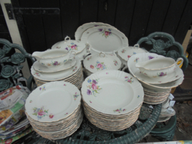Dinerservies Titania Barok met bloemboeketten / roze pioen roos