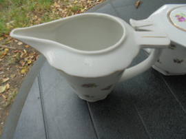 Art Deco Melkkan met roze roosjes