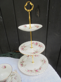 Royal Albert 3 laags etagere "Lavender Rose" met roze roosjes