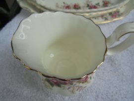 Royal Albert Melkkannetje "Lavender Rose" met roze roosjes