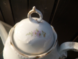 Grote Brussels Porseleine Koffiepot met Lila/Paars en wit bloemboeket