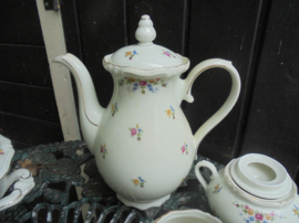 Koffiepot Winterling Windsor met bloemetjes guirlandertjes met roze en gele roosjes ZONDER GOUD rond de knop