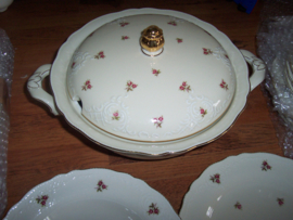 Dinerservies Zeh Scherzer  Bavaria "Rose" met roze/rode roosjes