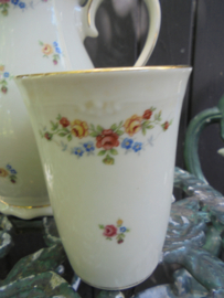 ZELDZAAM!! Melkbeker Winterling Marktleuthen Windsor met roze en gele roosjes guirlandertjes