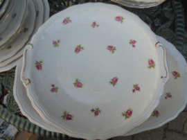 Taart/Gebakschaal Rheinkrone Bavaria met roze/rode roosjes