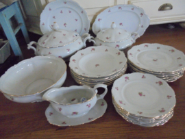 Dinerservies Mitterteich Bavaria met roze/rode roosjes