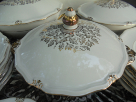 (bijna compleet) Dinerservies Winterling Marktleuthen Bavaria Windor ELiTE room met gouddecor / randje