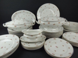 Dinerservies Victoria Czechoslovakia met roze roosjes 6 persoons