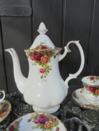 Koffiepot Royal Albert "Old Country Roses" met gele en rode rozen