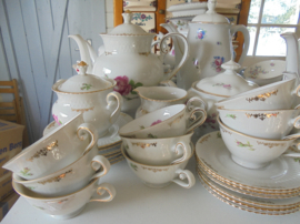 Koffieservies Seltmann Weiden Elisabeth met roze roos en goud