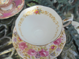 Kop en schotel Royal Albert SERENA met roze roosjes / bloemen