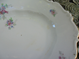 Ovale schaal met lieve bloemetjes/roze roosjes H & C