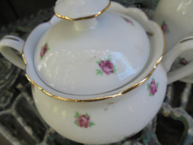 Roomstel M Z / MAGVAM Elly Czechoslovakia met roze roosjes