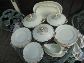 (bijna compleet) Dinerservies Winterling Marktleuthen Bavaria Windor ELiTE room met gouddecor / randje