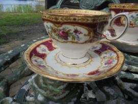 Royal Albert Dames Kop en schotel "Lady Hamilton" bloemboeketjes met oa. roze roosjes