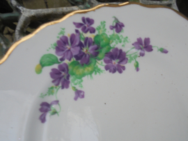 Gebaksbordje Colclough met paarse bloemetjes / viooltjes