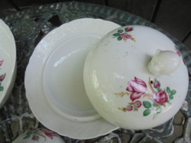 Botervloot Schumann Arzberg Bavaria met bloemboeket / roze roos en tulp