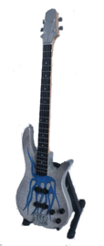 Miniatuurgitaar Robert Trujillo ( Metallica) - Ibanez bass blue flames