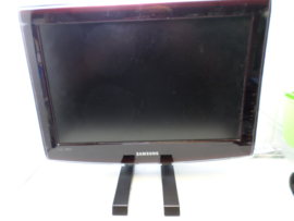 HP35L  VOET LCD TV UNIVERSEEL  WIT   13 -30 INCH