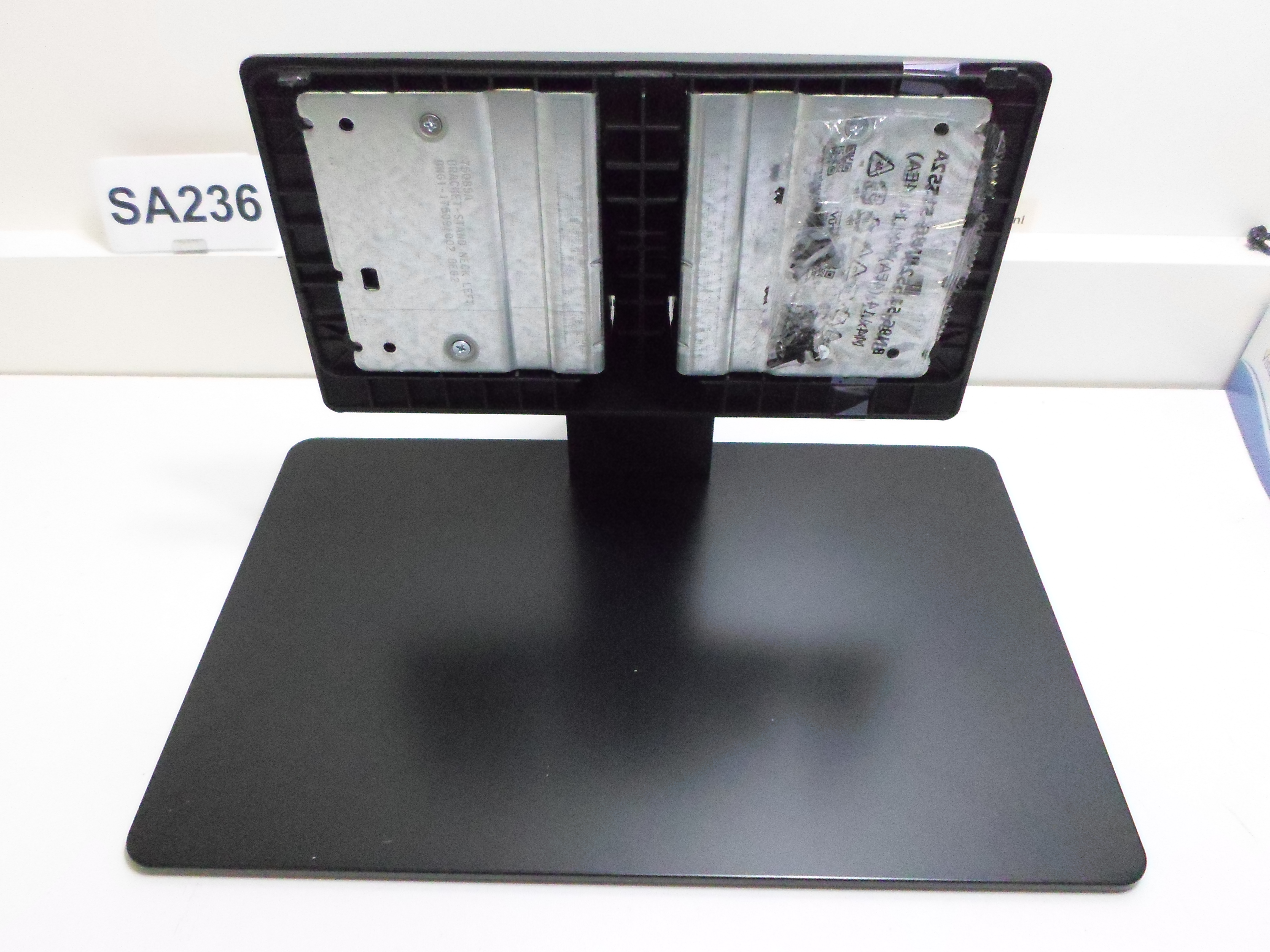 SA236/1-160 VOET LCD TV    BASE  BN96-50576A  SUPPORTER  BN96-53142A SAMSUNG