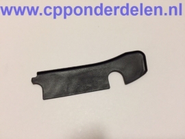 911724 Rubber afdekplaatje voorbumper (onder)