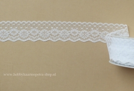 Artikel K1044 lace Flower 37 mm. wit