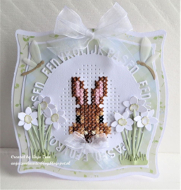 Craftables CR1497  Cross stitch Easter egg