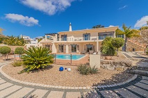 Budens | Amazing Villa | met zwembad |  € 775.000,--
