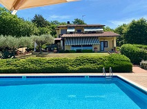 Lago Trasimeno | Villa op een van de beste locaties |  € 800.000,--