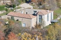 Ardèche | Albon d’Ardèche | versterkte boerderij | € 610.000,--