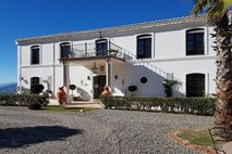 Costa del Sol | Binnenland | Cortijo voor B&B | 	€ 625.000,--