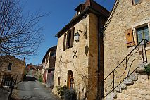 Dordogne | Cénac | Gerenoveerd dorpshuis | € 170.000
