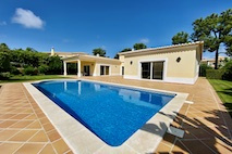 Algarve | Vilamoura | Bungalow met zwembad | € 1.100.000,--