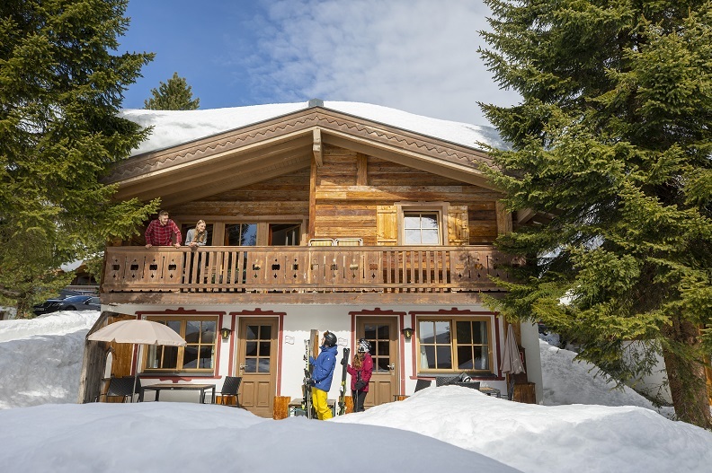 Hoofd Op het randje oor Tirol | Zillertal | Königsleiten | Chalet | Prijs € 1.200.000,- kk. | Huis  van de maand | eenhuisinhetbuitenland