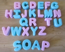 1. Alfabet Zeep Letters in Mica Kleurpigmenten