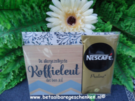 Houten onderzetter "Koffieleut"