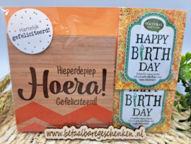 Houten onderzetter "Hoera"