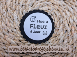 Gepersonaliseerde sticker "Verjaardag Smiley"