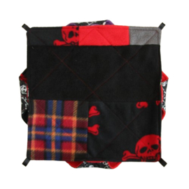 DubbelDekker (patchwork skeletjes met rood en zwart)