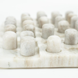 Tic-tac-toe marmer