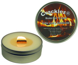 Cracklez® Knetter Houten Lont Geurkaars in blik Ceder hout en Sandelhout. Ongekleurd.