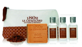 Le Chatelard Collection Homme -Reisset met sandalhout verzorgingsproducten voor de man