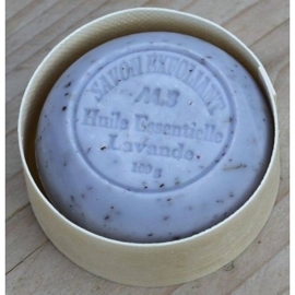 Maitre Savonitto - Ronde  Scrub Zeep in Houten Doosje - Lavendel Geur - 100 gram.